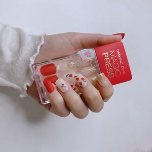 Dashing diva press on tips